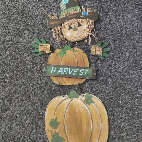 Fall scarecrow door decor - Picture 1 of 3